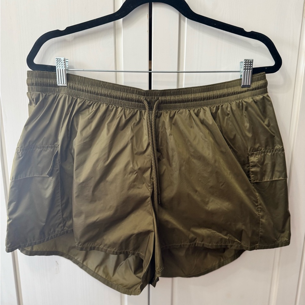 Offline by Aerie nylon cargo shorts in olive green - Picture 2 of 8